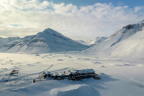 Eleven Revelstoke Lodge Heli-Skiing