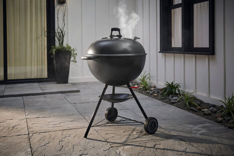 Weber Original Kettle Stealth Edition