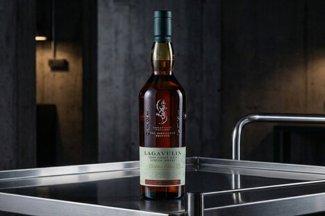 Lagavulin Distiller's Edition Islay Single Malt Whisky