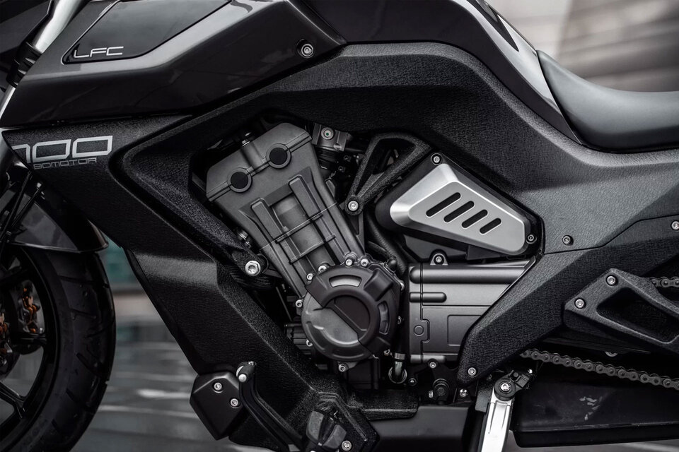 Benda LFC 700 Pro Motorcycle | Uncrate