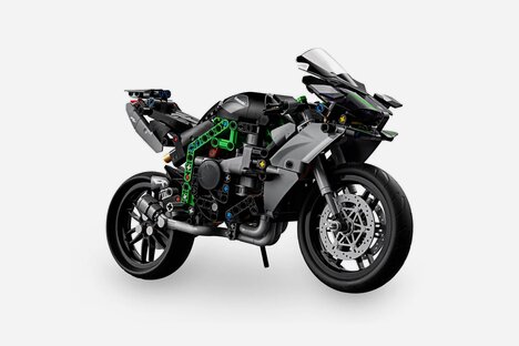 LEGO Kawasaki Ninja H2R Motorcycle
