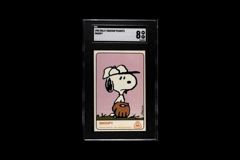 1970/83 Dolly Madison Peanuts Snoopy Trading Card