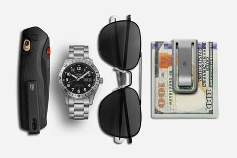 Everyday Carry: Black Steel