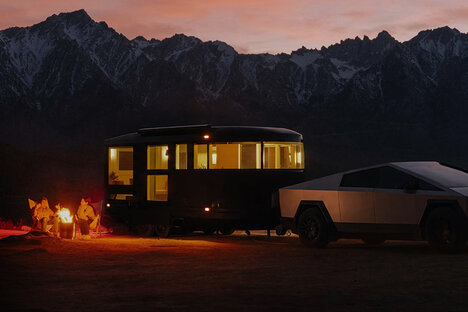 Aboard T4 Hybrid Electric Travel Trailer
