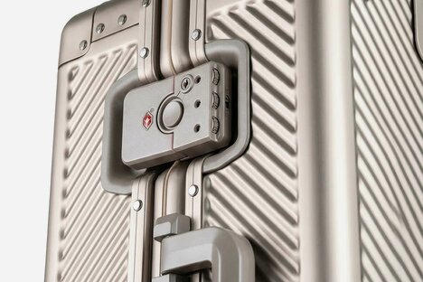 Titaner Voyager Titanium Carry-On