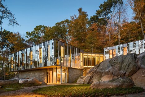 New York Pound Ridge Mirror House