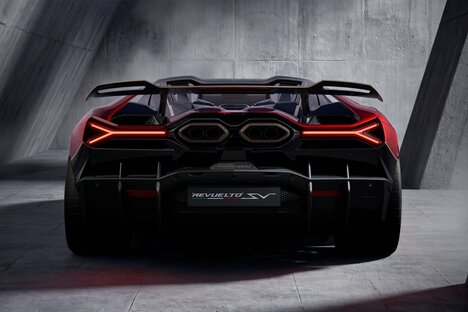 Lamborghini Revuelto SV Supercar