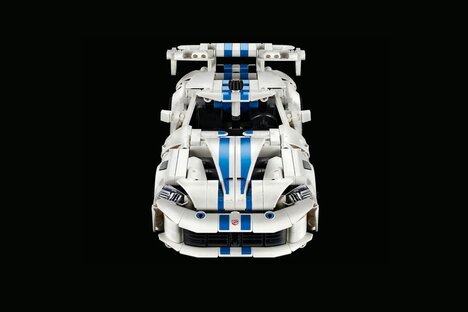 LEGO Technic Dodge Viper GTS-R Sports Car