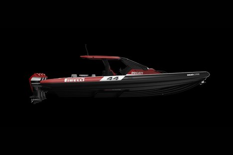 Pirelli 44 Ducati Edition Speedboat