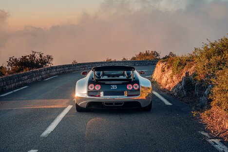 Bugatti One-Off Mirrored Veyron Grand Sport Vitesse