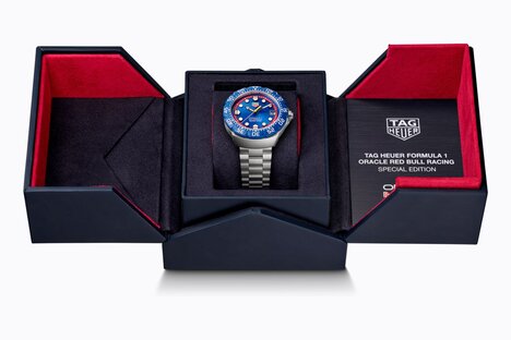 TAG Heuer Formula 1 Solargraph x Oracle Red Bull Racing Watch