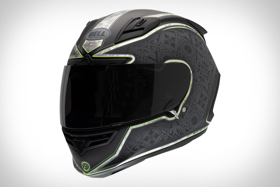 Bell Star Carbon Motorcycle Helmet.