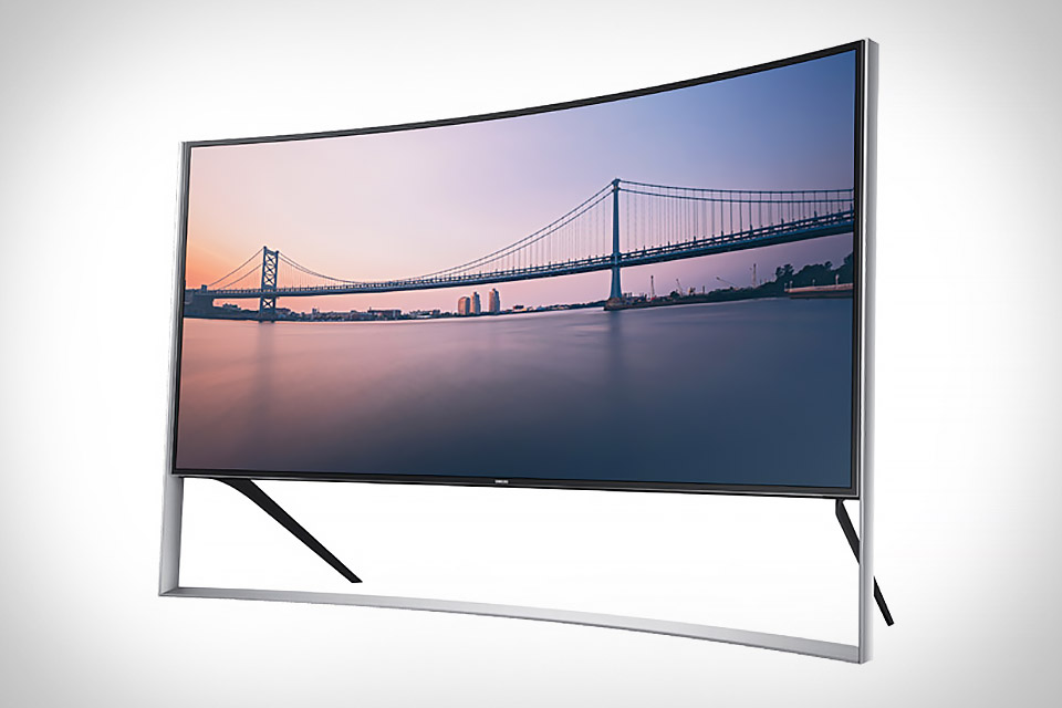 Телевизор Samsung UHD S9 с изогнутым экраном диагональю 105 дюймов