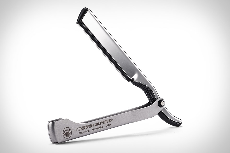 What is a straight razor? 