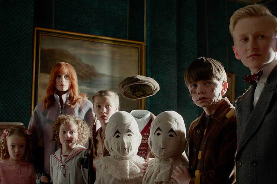 Miss Peregrine's Home for Peculiar Children Trailer on Devour.com