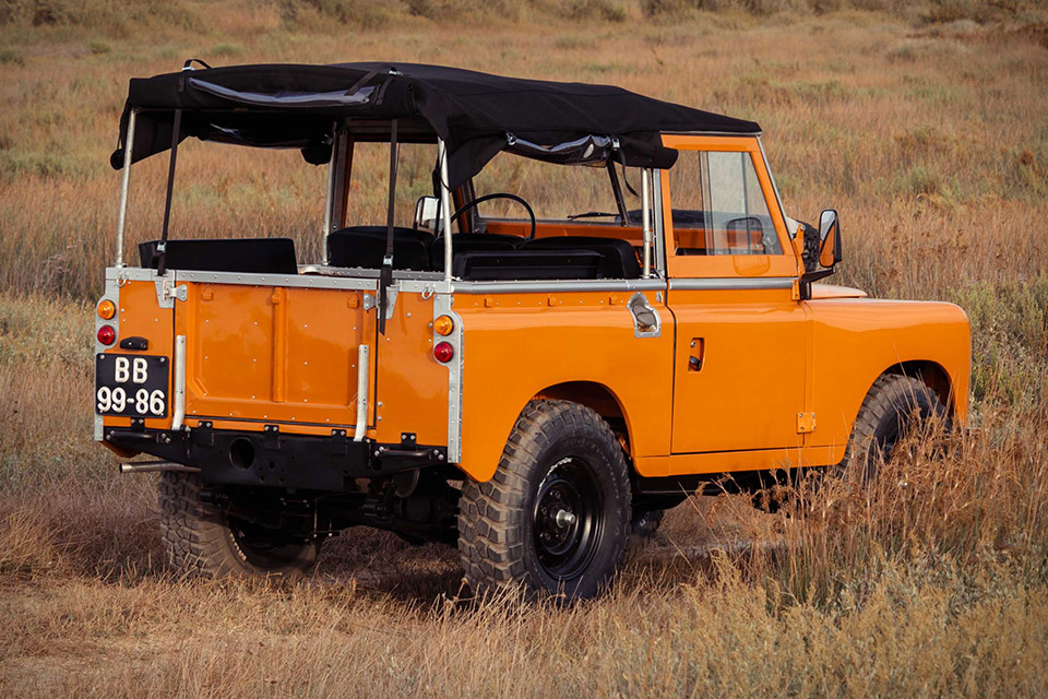 1971 Land Rover Series 2A | Uncrate