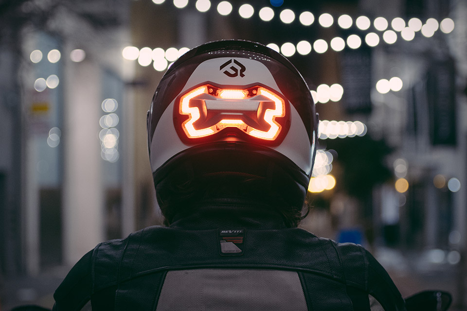 Brake Free Helmet Light | Uncrate