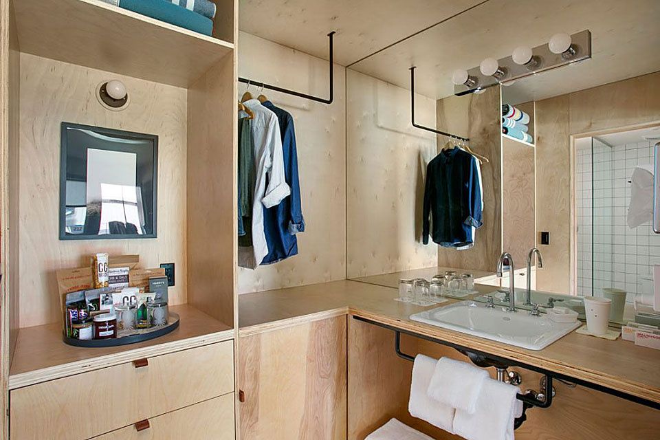 Coachman Hotel Uncrate