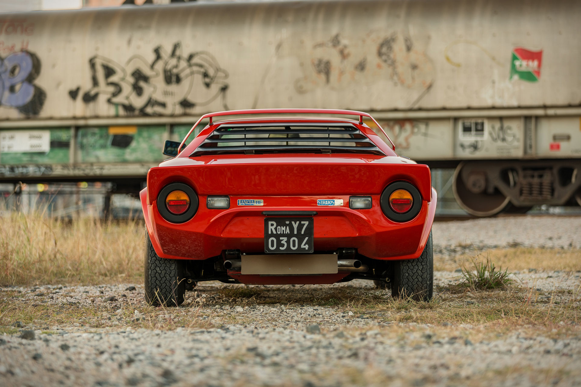1974年型 ランチア・ストラトス HFストラダーレ | Uncrate