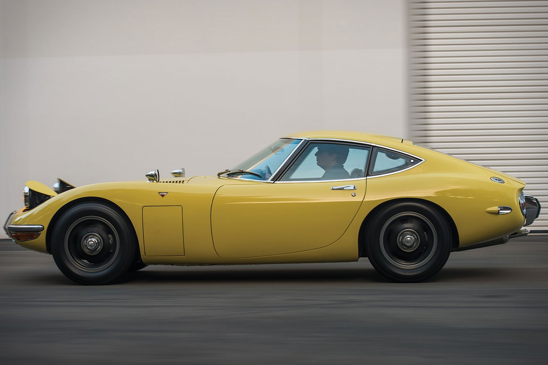 1967 Toyota 2000GT | Uncrate