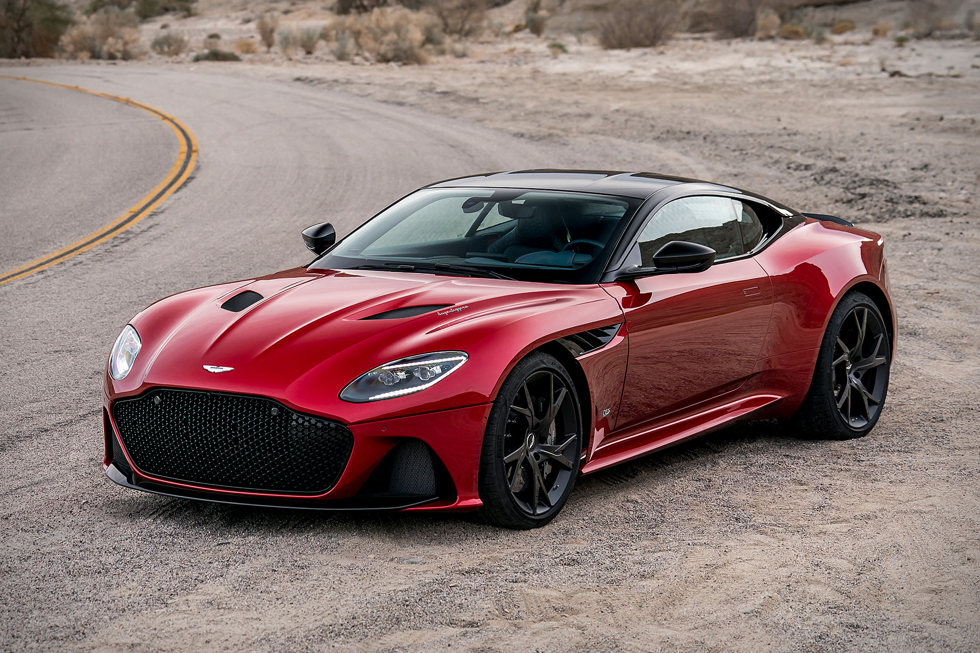 Астон мартин dbs superleggera