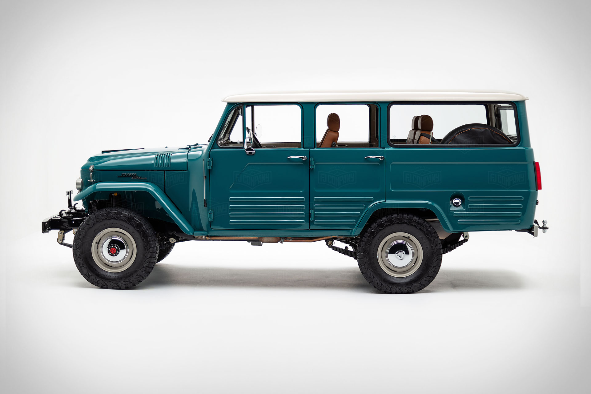 1964年型 トヨタ ランドクルーザー FJ45LV SUV | Uncrate