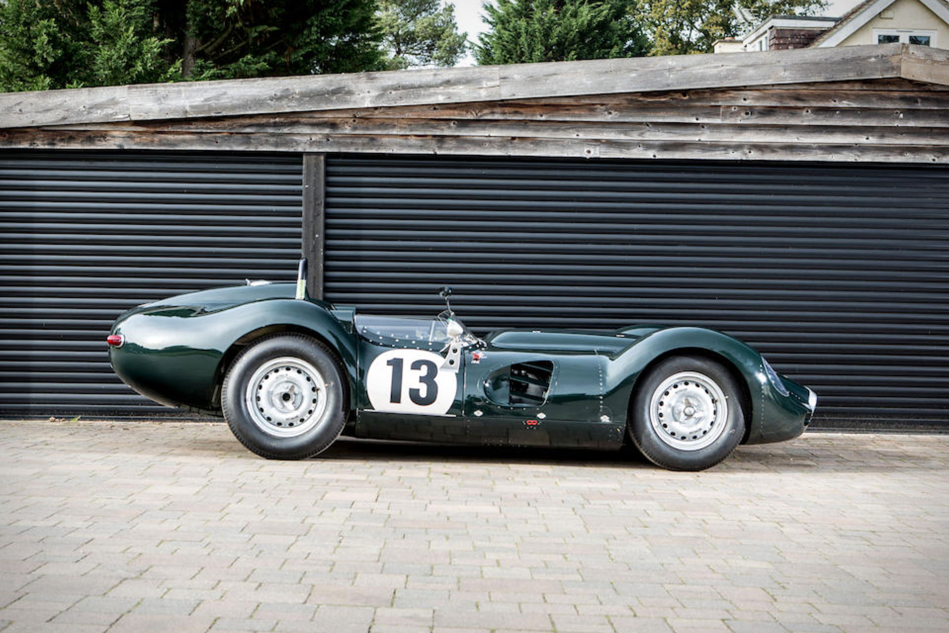 1959 Lister-Jaguar 'Knobbly' Race Car | Uncrate