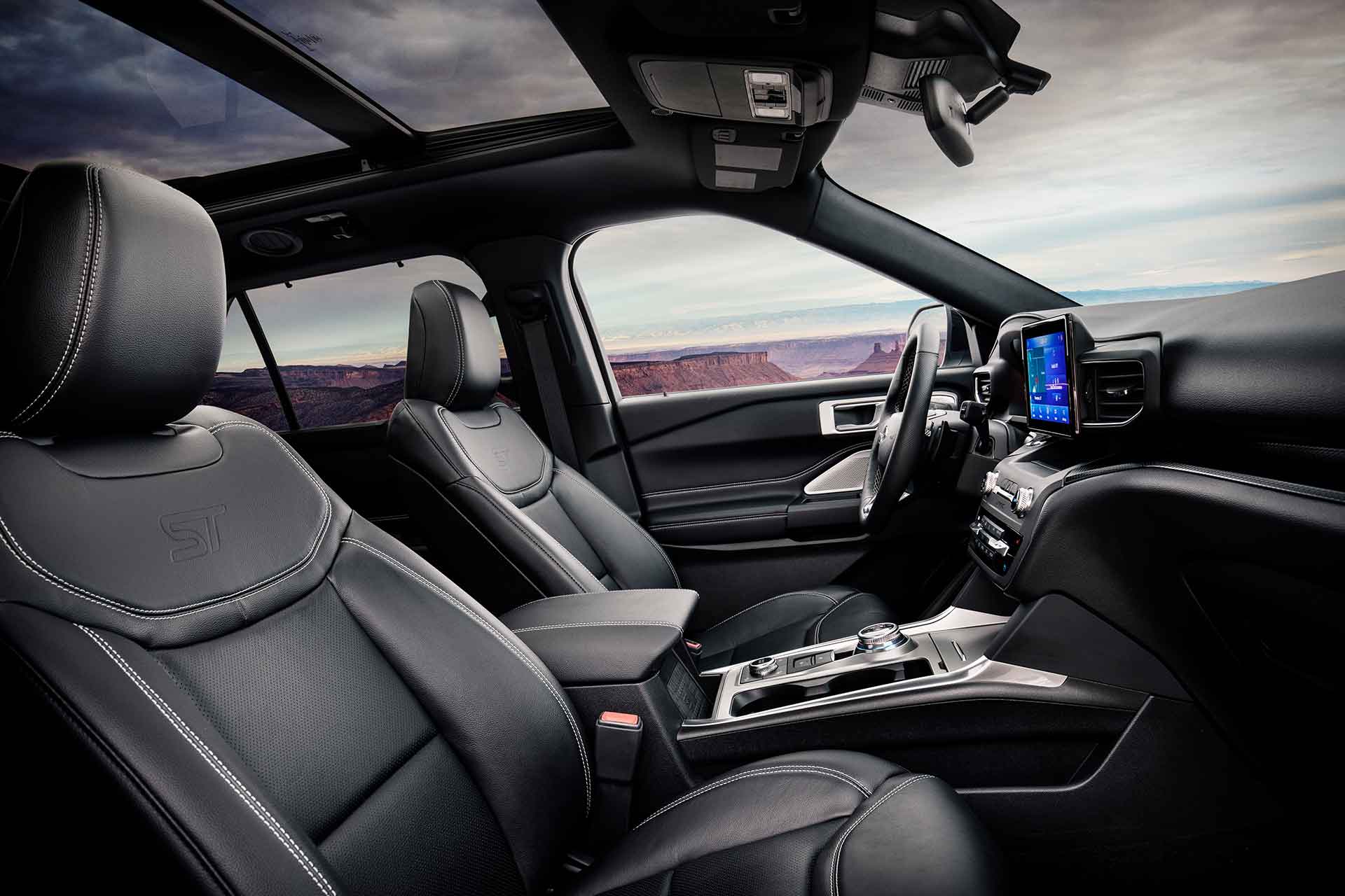 Задний привод 2019. Ford Explorer St 2020. Ford Explorer 2020 салон. Ford Explorer 2020 Interior. Ford Explorer 2020 St Interior.