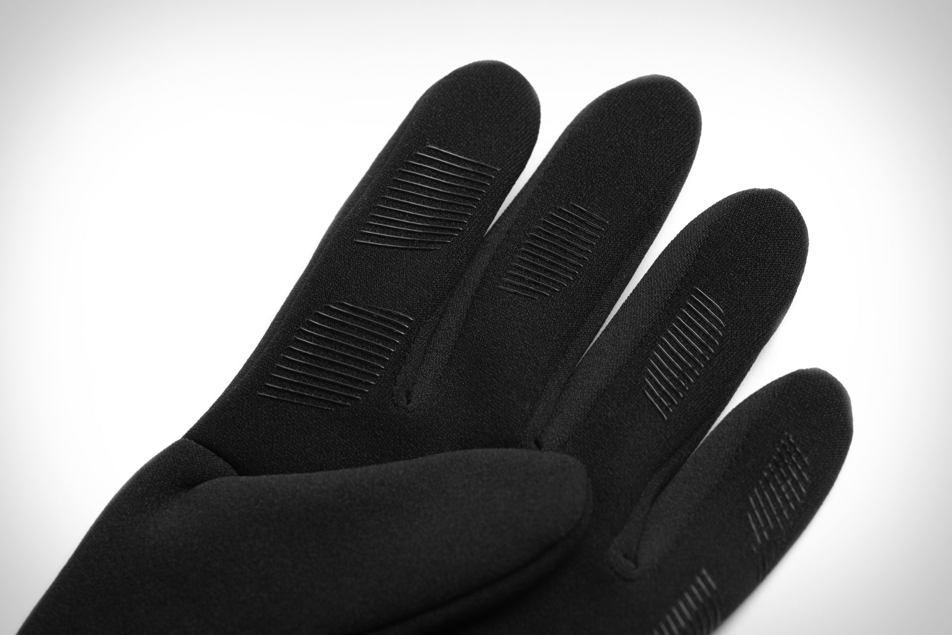 Mujjo Knit Touchscreen Gloves | Uncrate