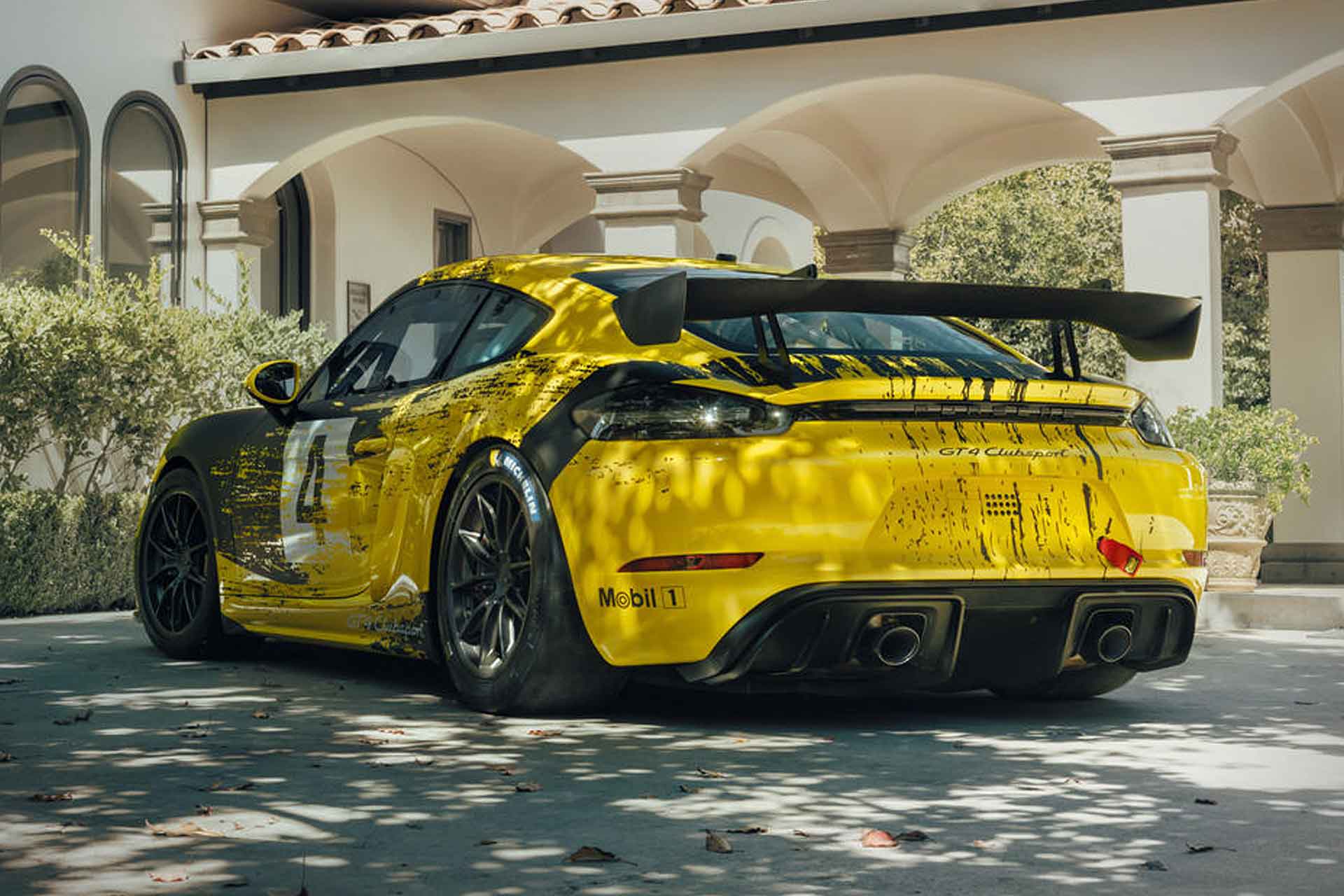 Porsche cayman gt4 clubsport