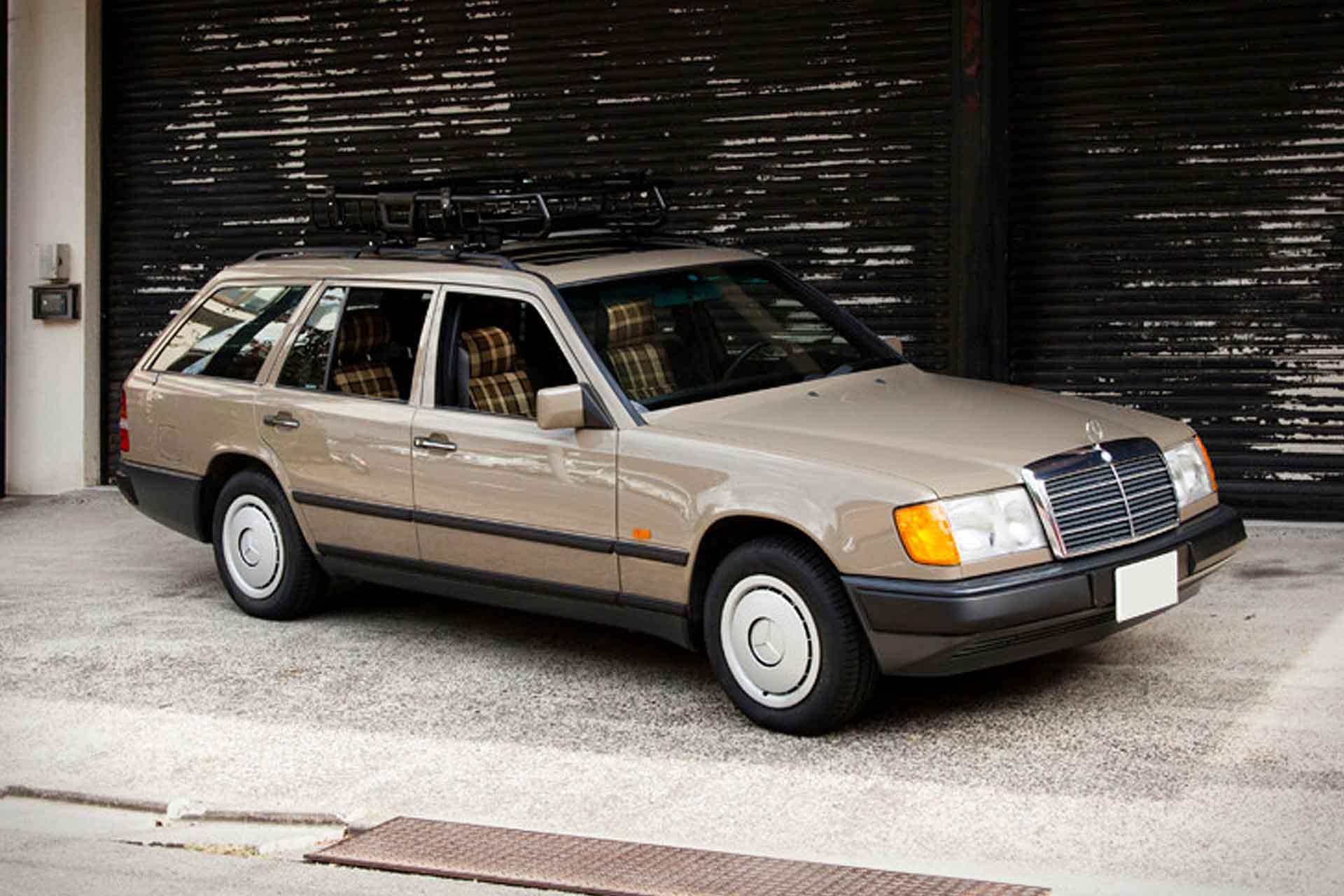 Mercedes benz wagon