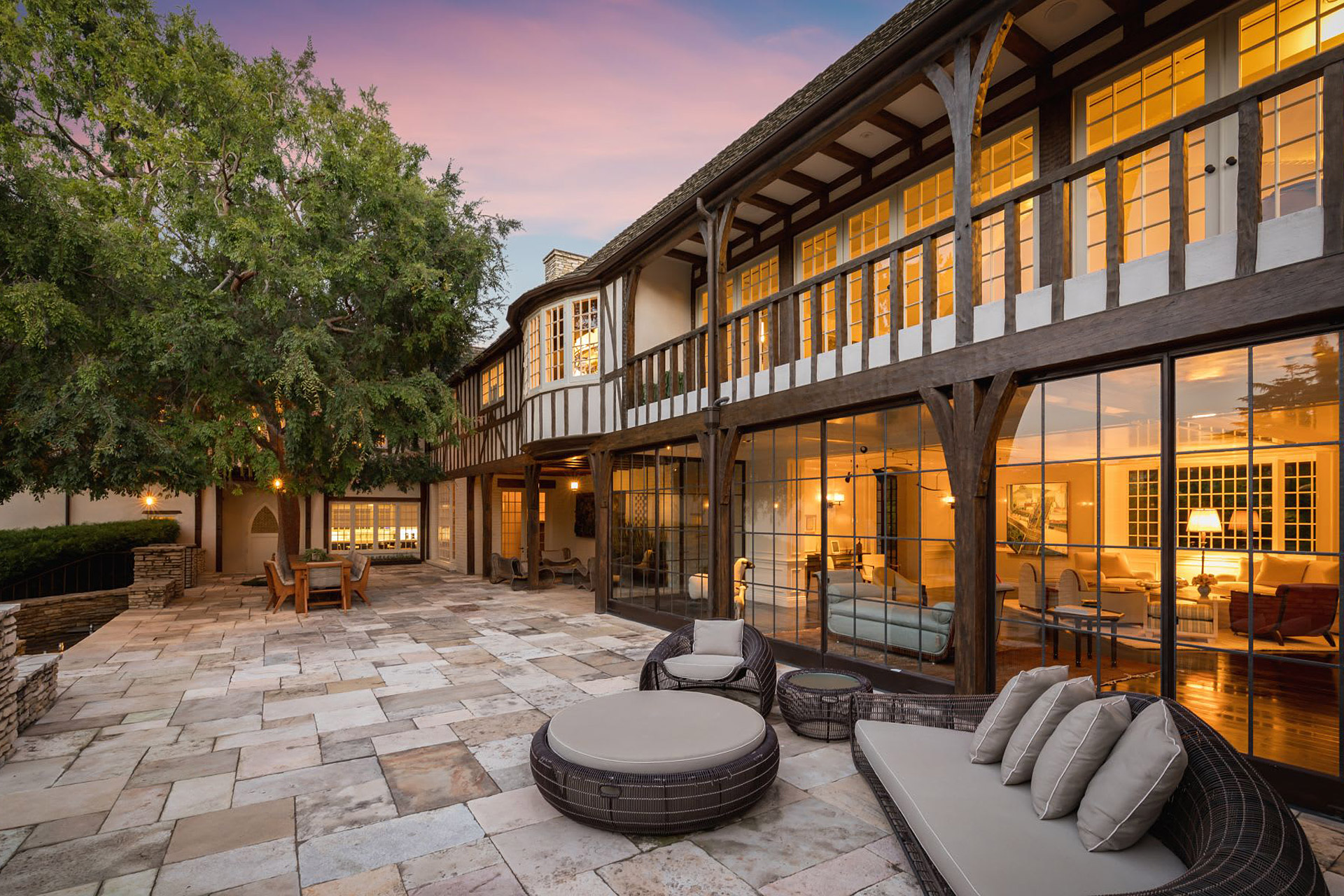 Brad Pitt & Jennifer Aniston's Beverly Hills Estate Uncrate