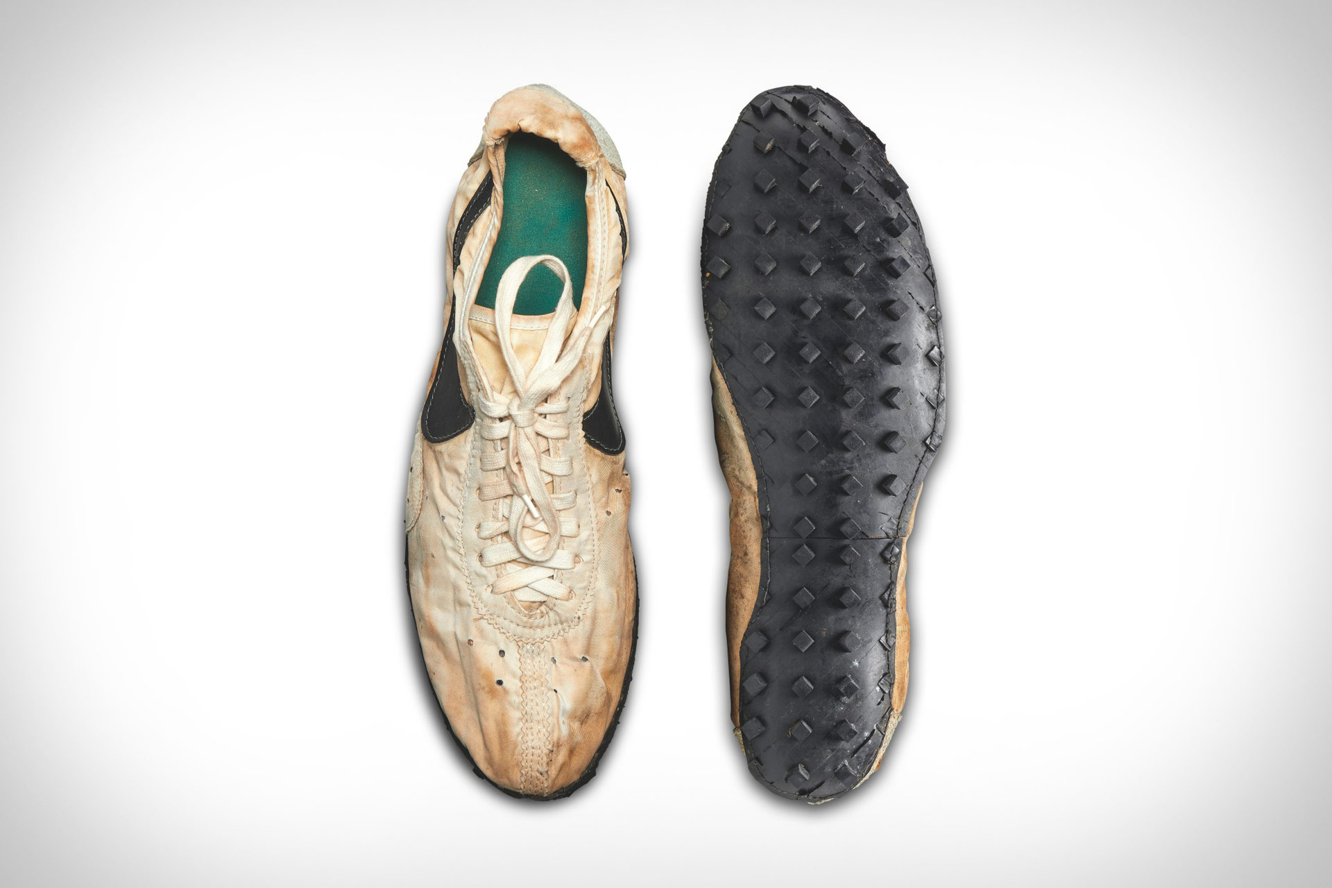 nike waffle moon shoe