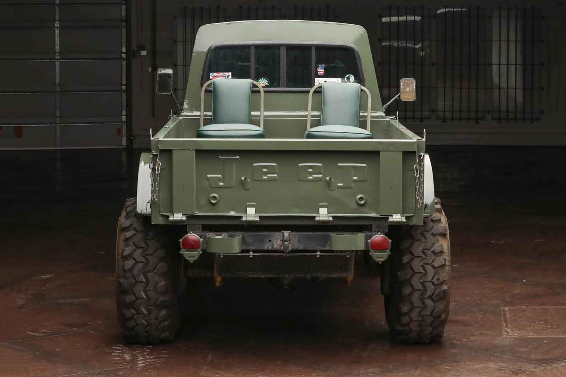 1967カイザージープM715 | Uncrate