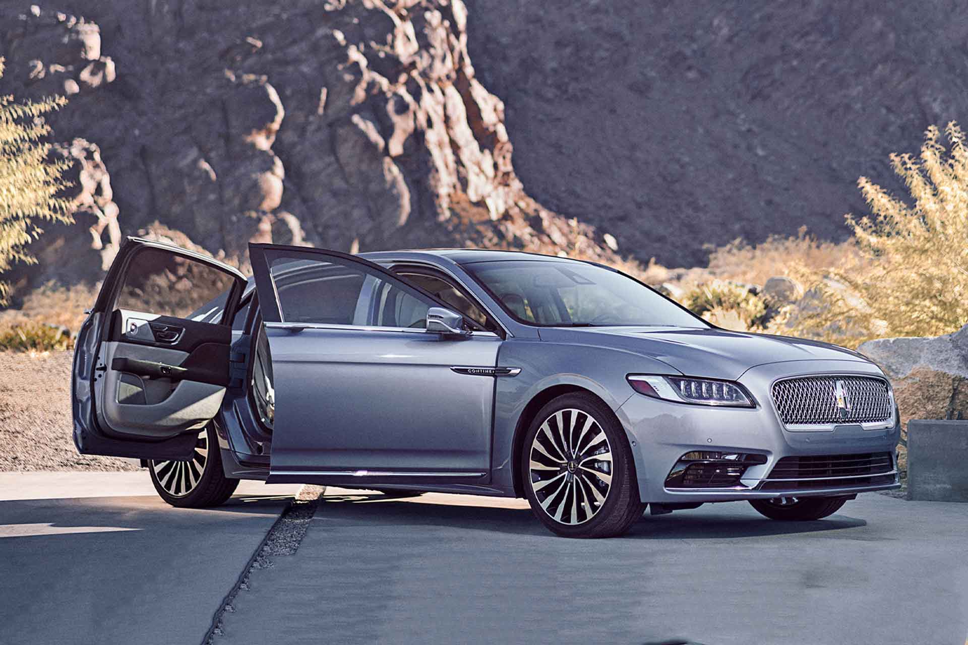 Lincoln Continental Coach Door седан 2020 года