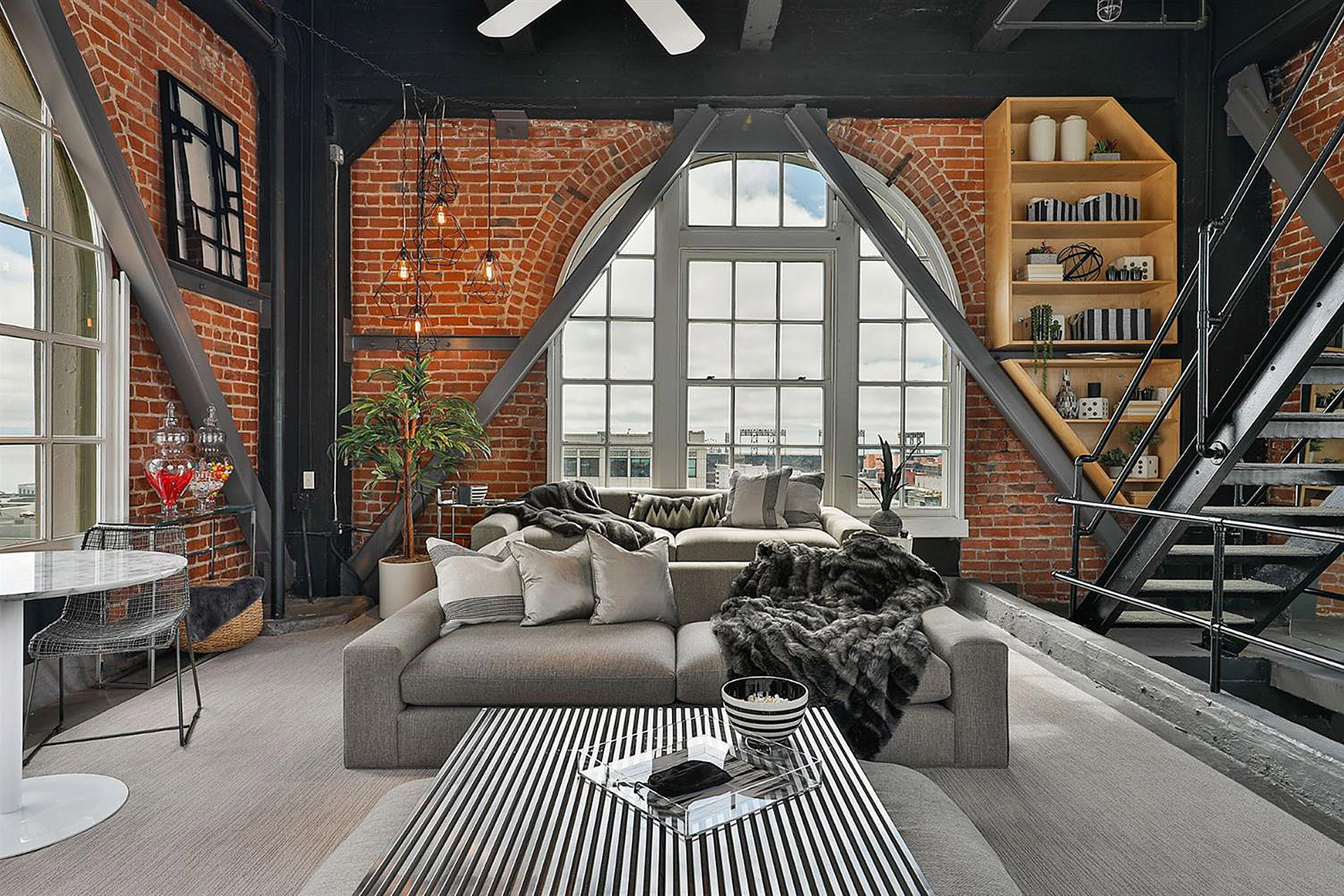 San Francisco Clocktower Penthouse | Uncrate