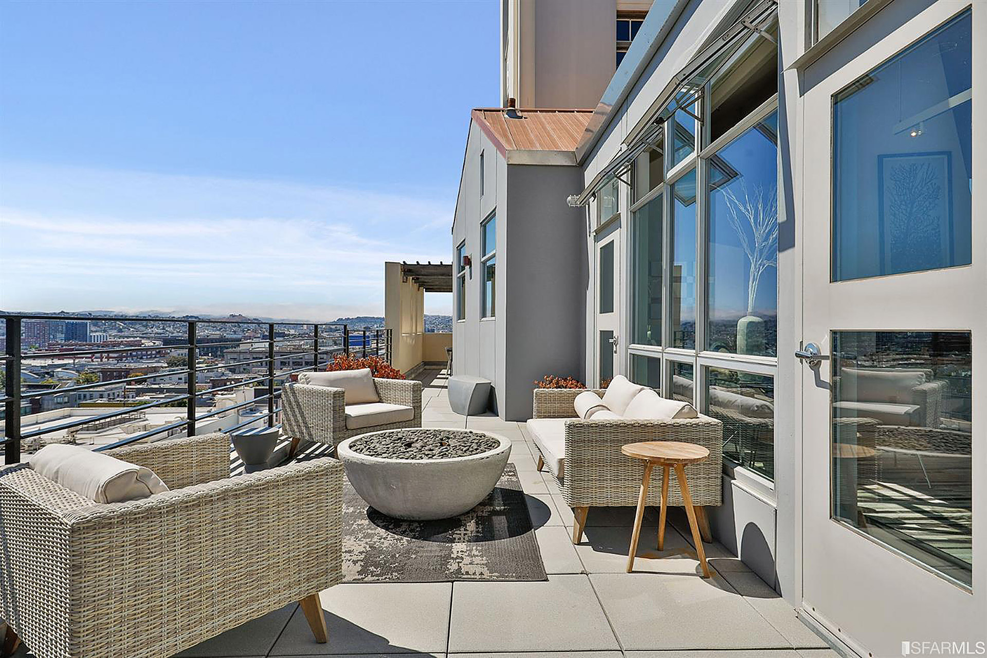 San Francisco Clocktower Penthouse | Uncrate