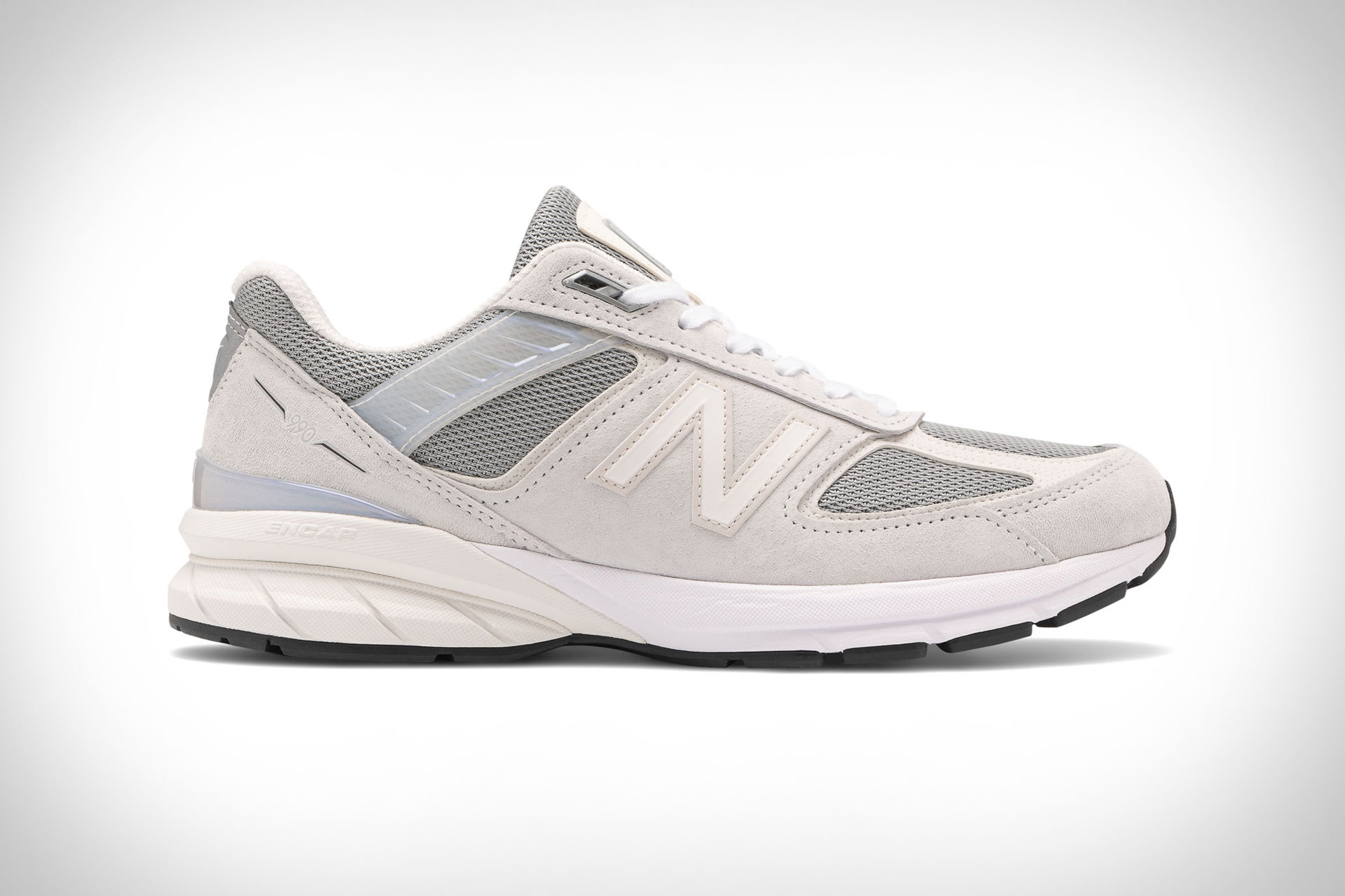 The Nimbus Cloud 990v5 running shoes 