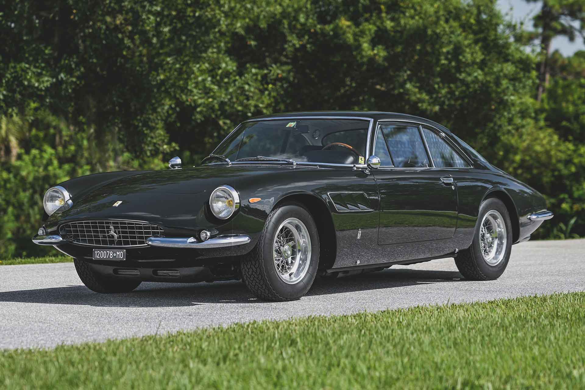 Ferrari 500 Superfast Coupe 1965 года