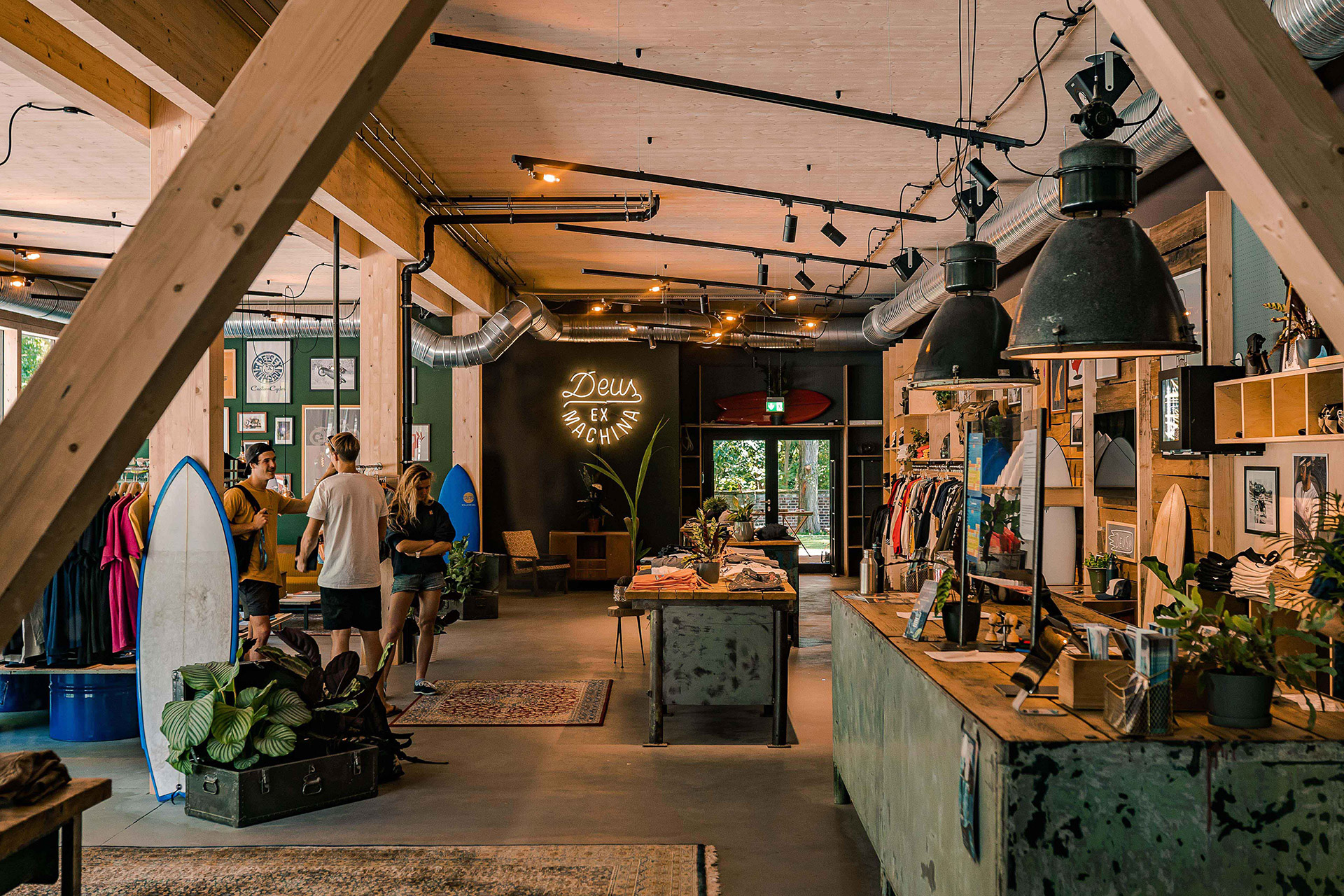 Deus Ex Machina Shop Berlin uncrate.com