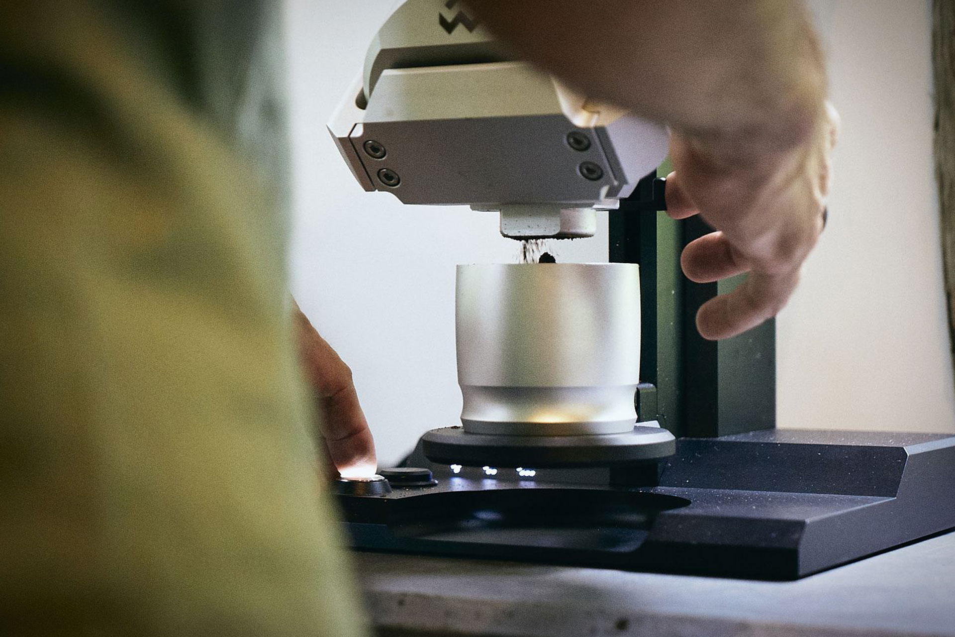 er EG1 Coffee Grinder Uncrate