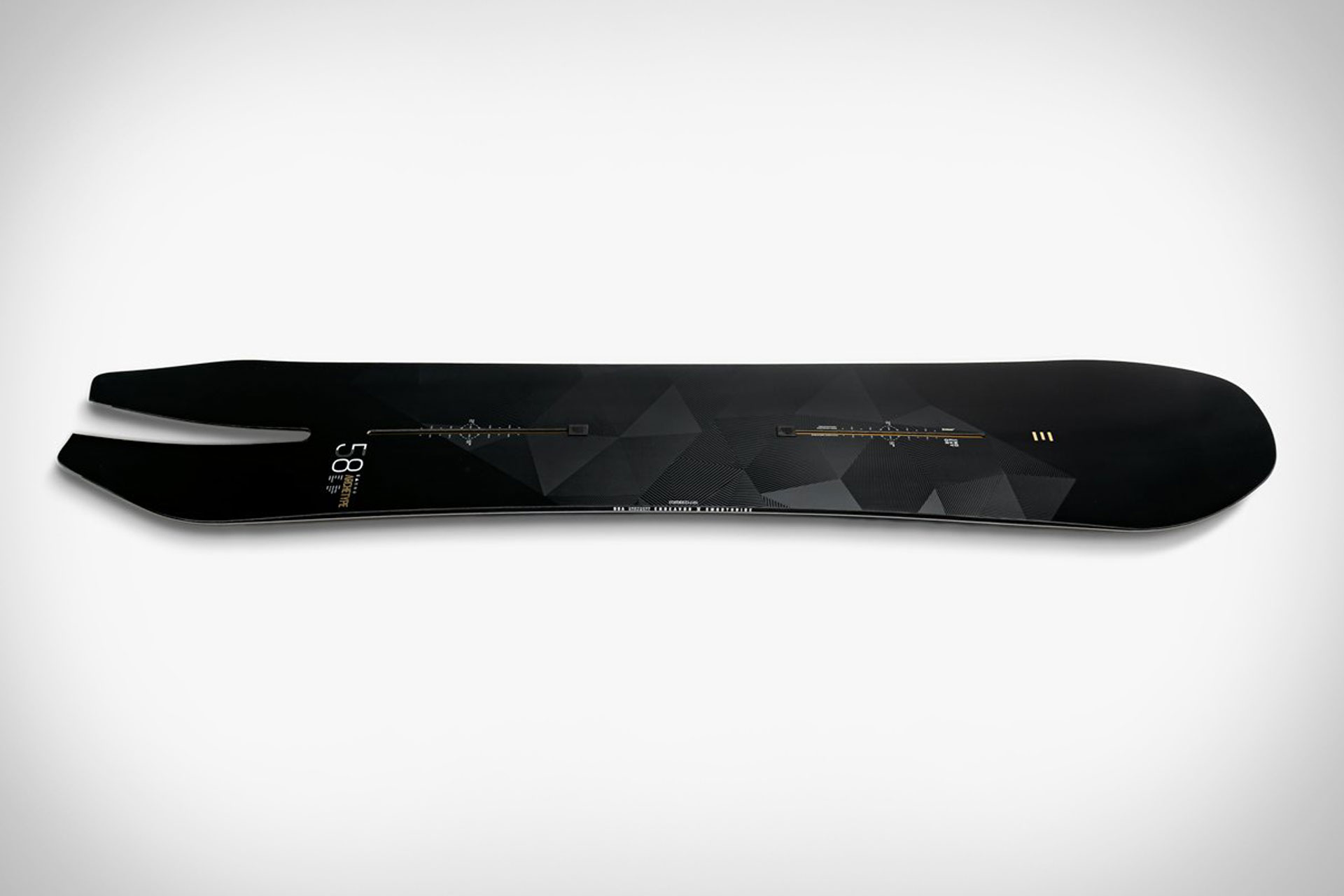 Endeavor Archetype Snowboard | Uncrate