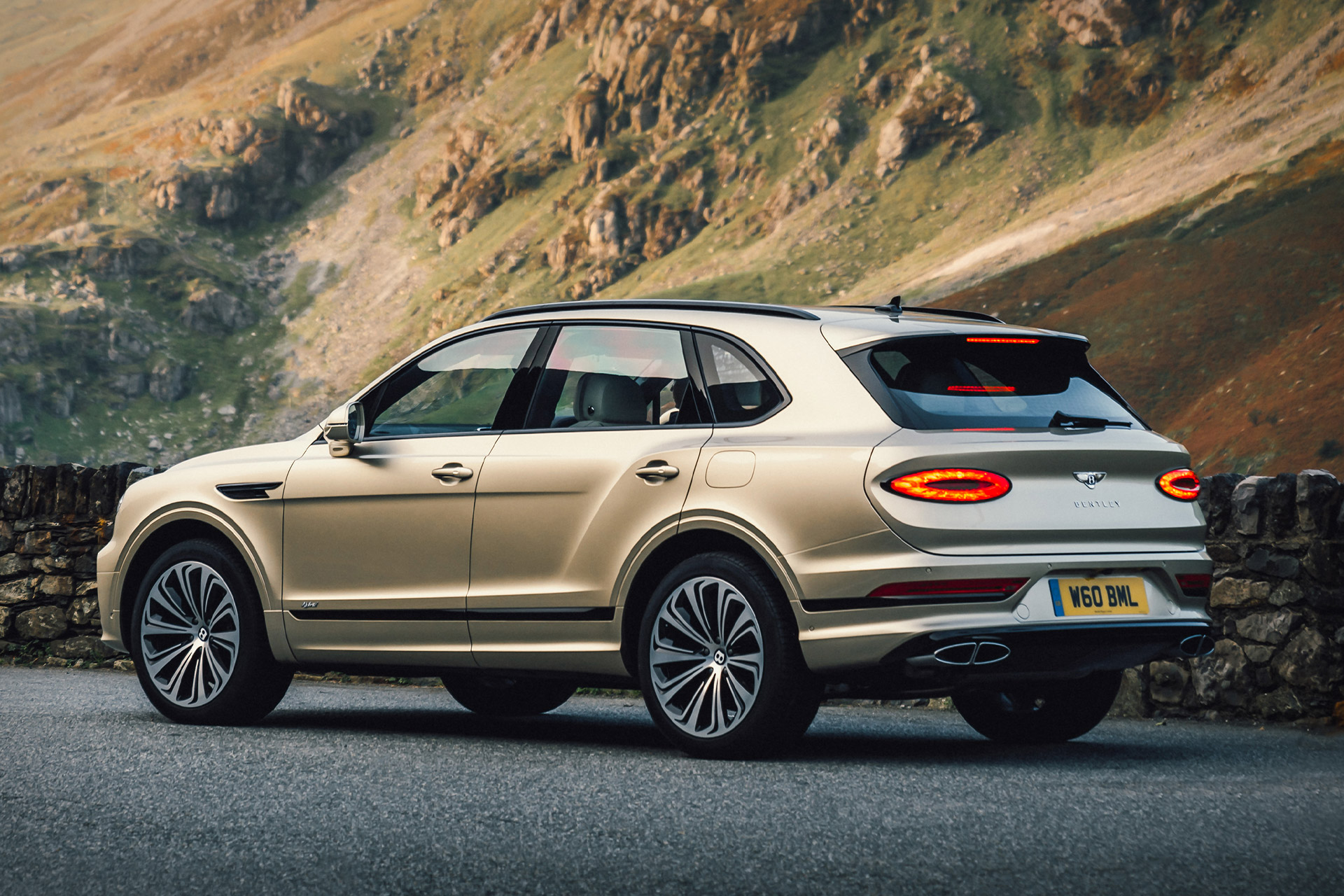 2021 Bentley Bentayga Hybrid SUV | Uncrate