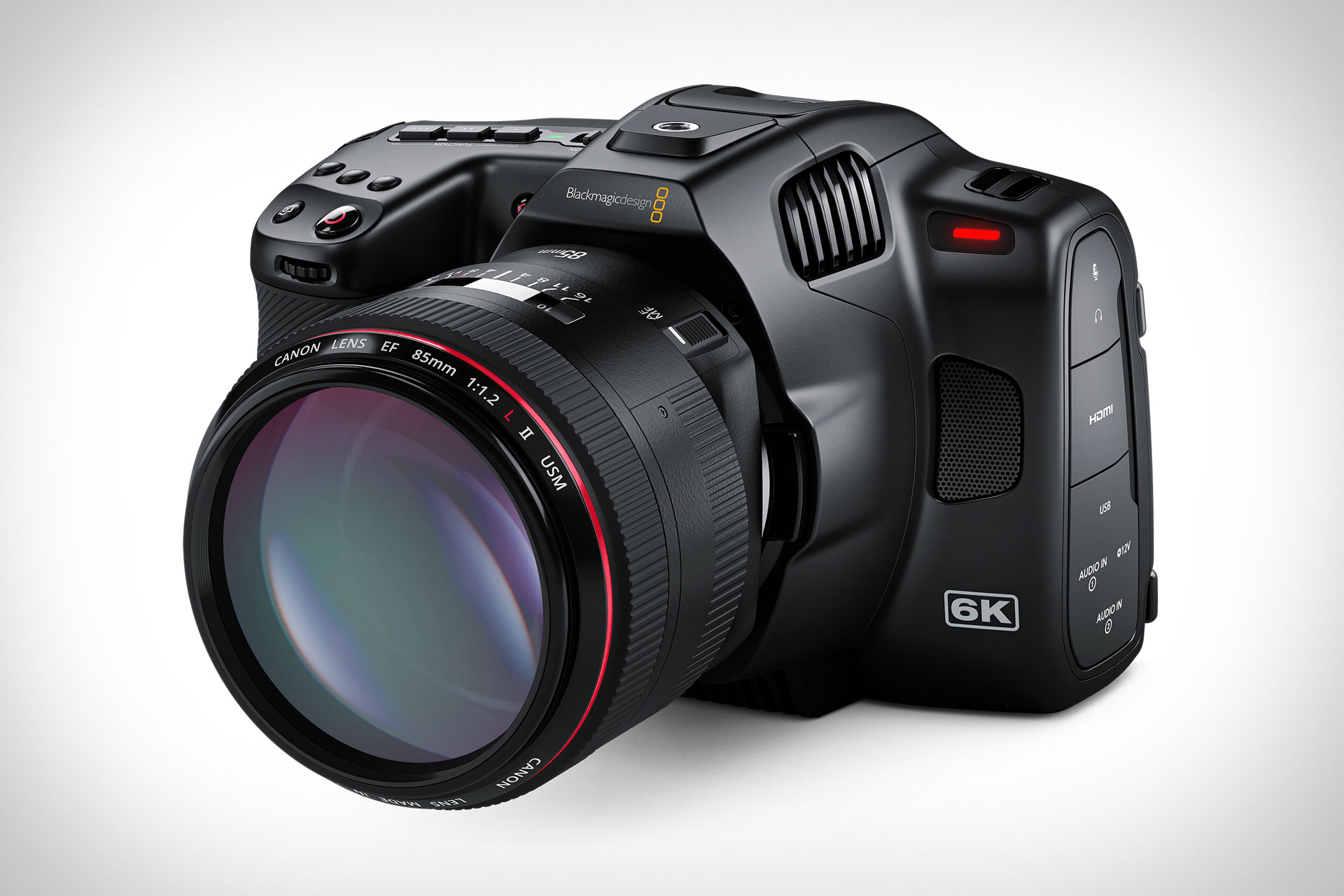 Карманная кинокамера Blackmagic 6K Pro