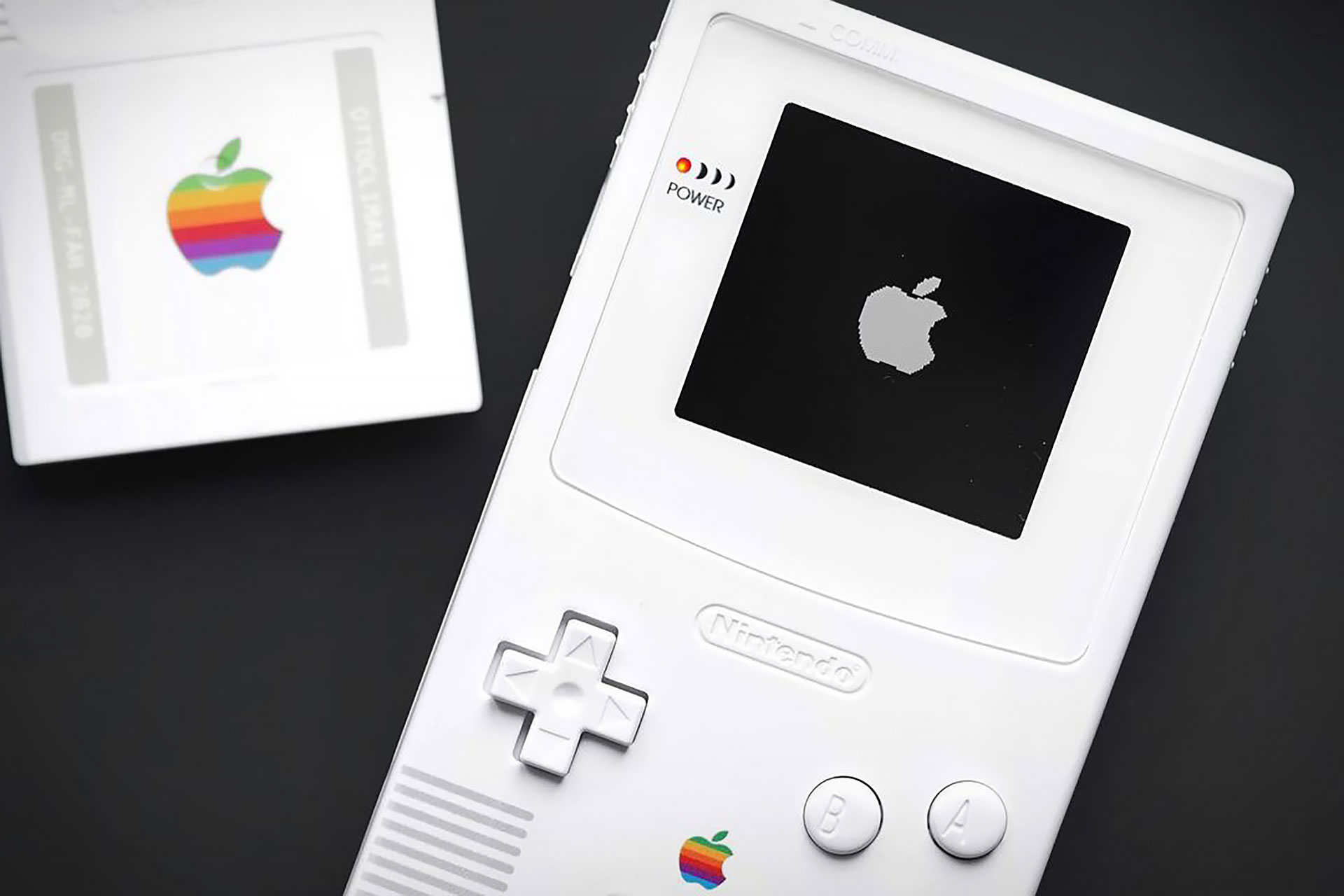 Цветной пульт GameBoy для Apple TV