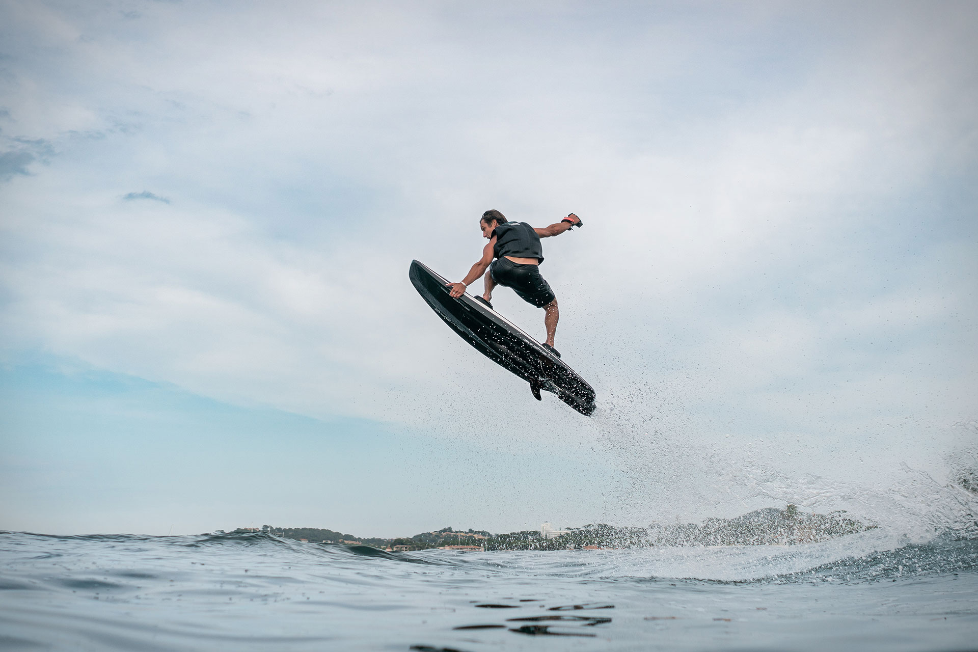 Awake Ravik S Electric Surfboard Uncrate