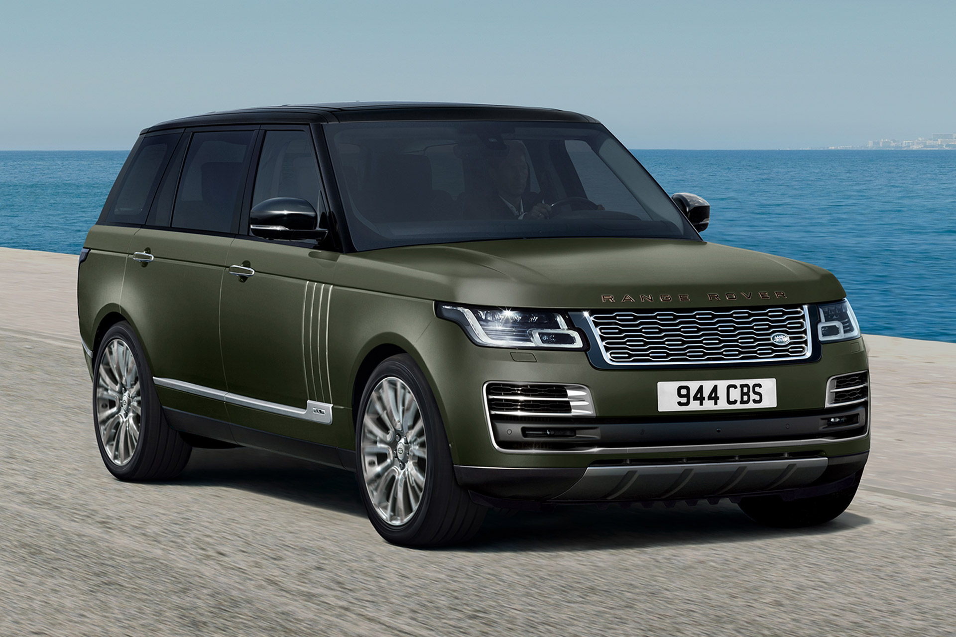 Range Rover SVAutobiography Ultimate 2022 года выпуска — внедорожник