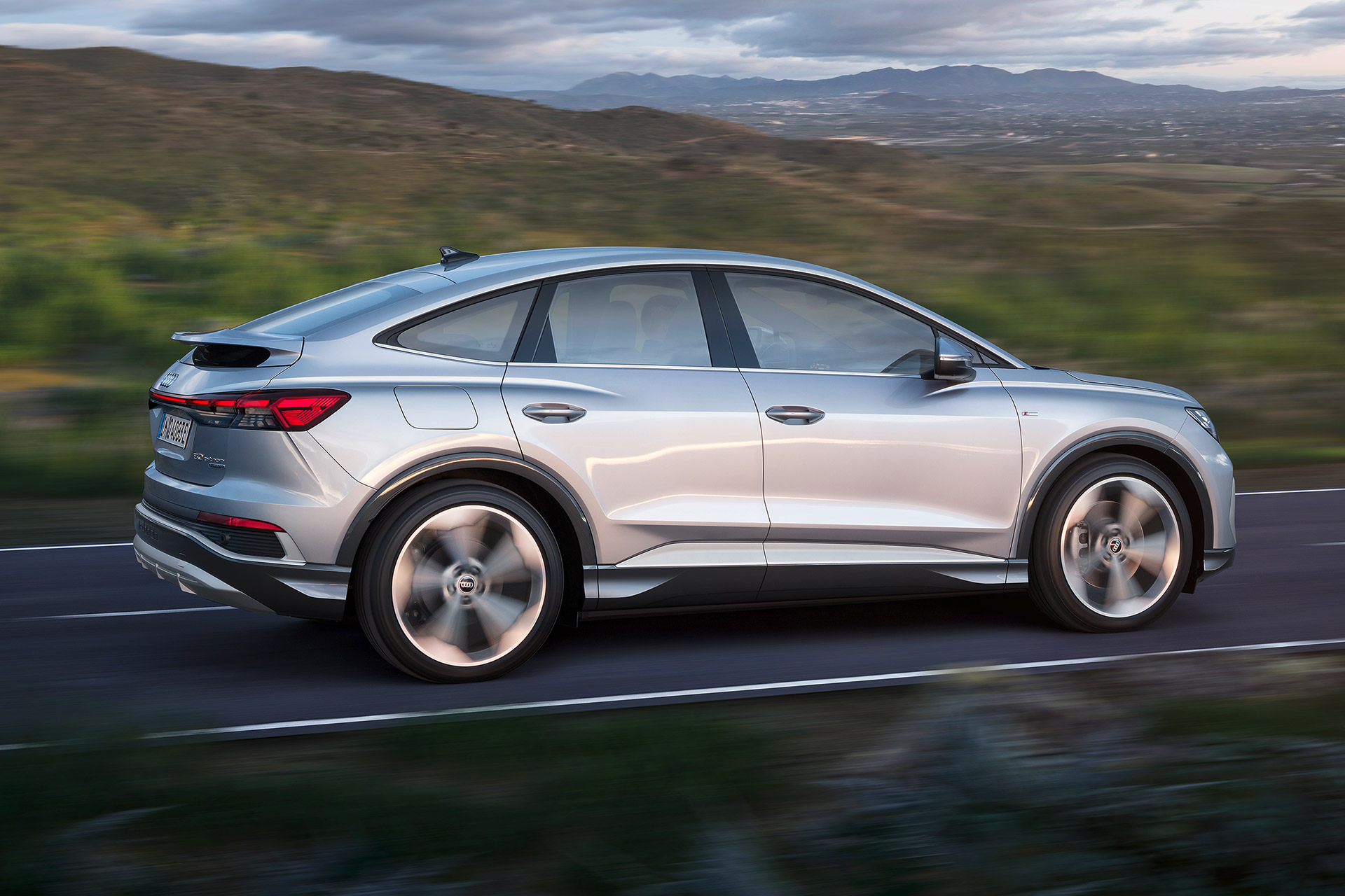 2022 Audi Q4 & Q4 Sportback etron SUVs Uncrate