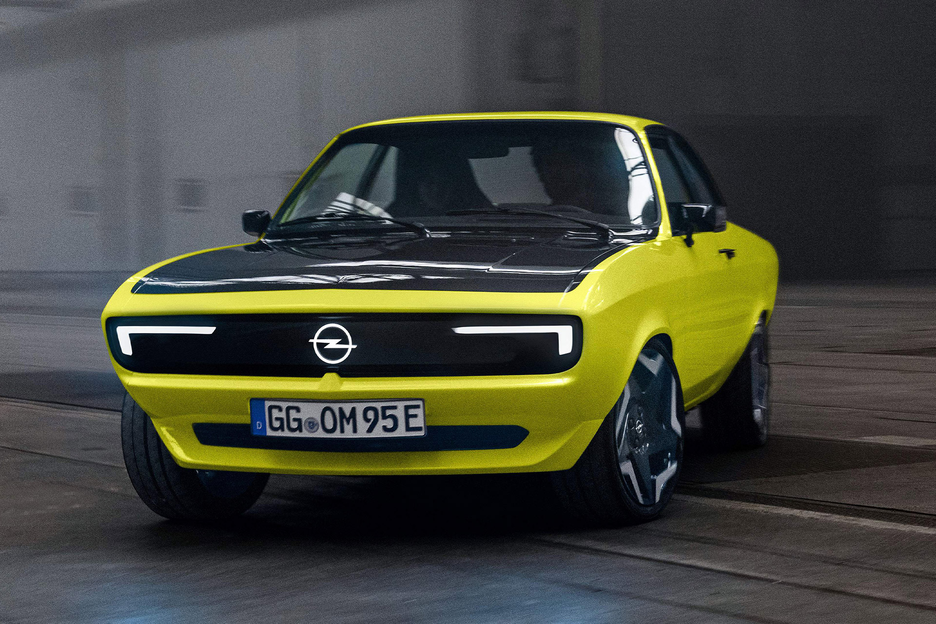 Opel Manta GSe ElektroMOD купе