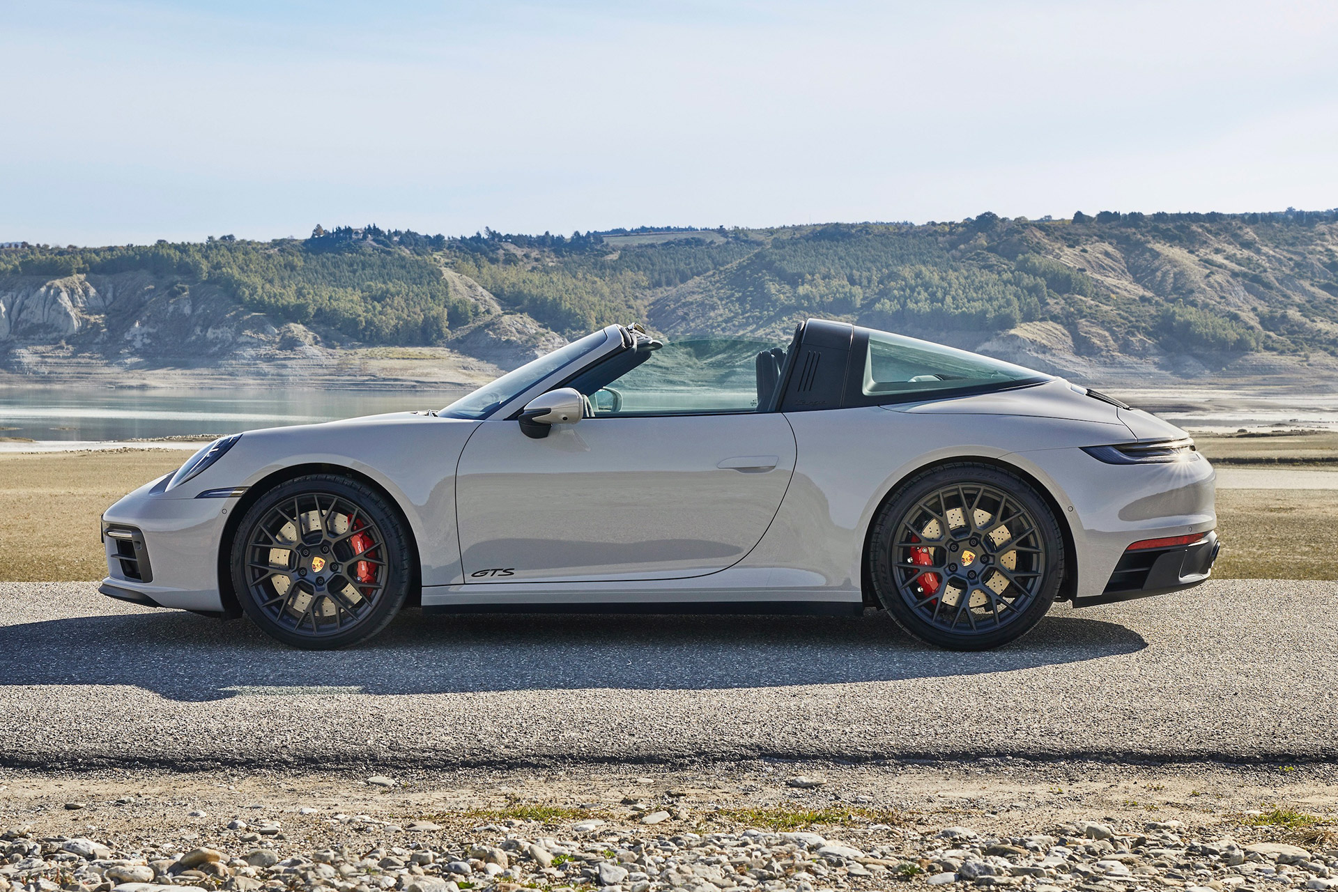 2022 Porsche 911 GTS | Uncrate